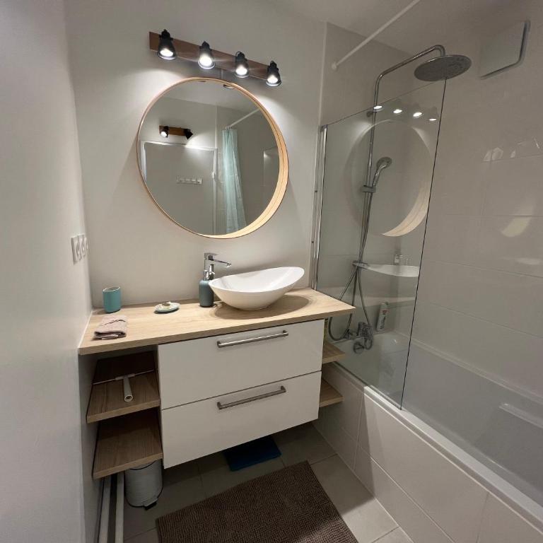 Appartement 6-8 personnes, accès direct à Lyon - Apartamento de 3 dormitorios - 6