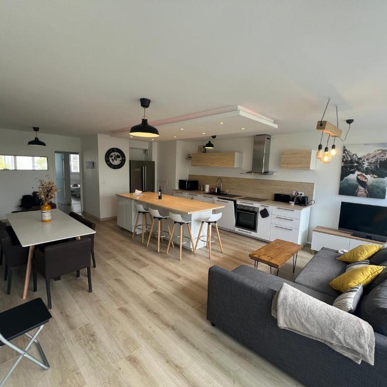Appartement 6-8 personnes, accès direct à Lyon - Apartamento de 3 dormitorios - 1