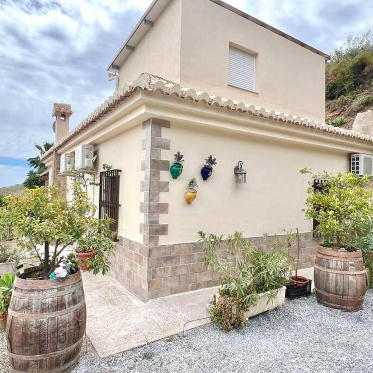 Villa private pool La Herradura - Three-Bedroom Chalet - 3