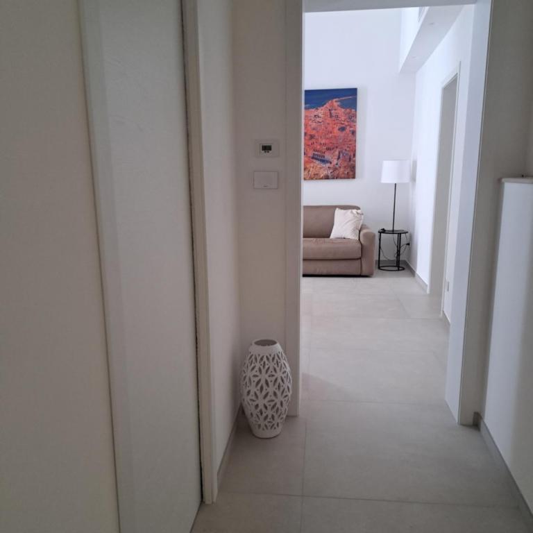 Palazzo Boccapianola - Apartment with Balcony - 6