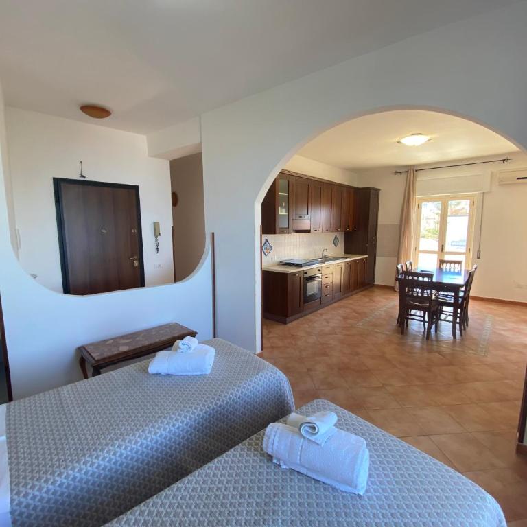 Holiday House Nuvola TROPEA CENTRO WIFI PARKING - Three-Bedroom Apartment - 54