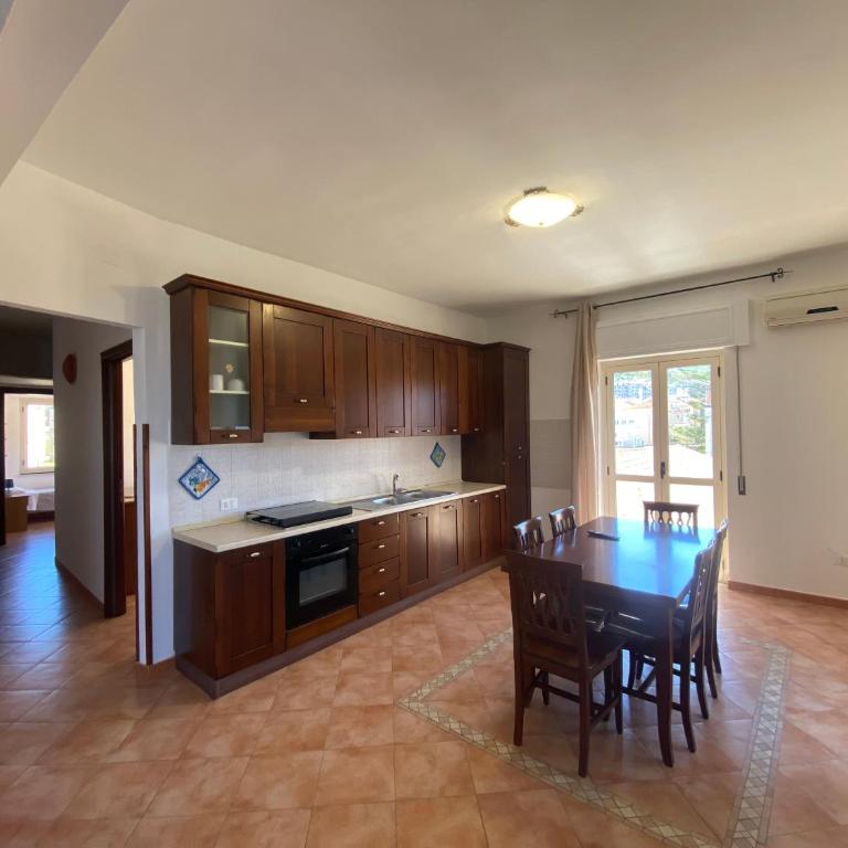 Holiday House Nuvola TROPEA CENTRO WIFI PARKING - Three-Bedroom Apartment - 51