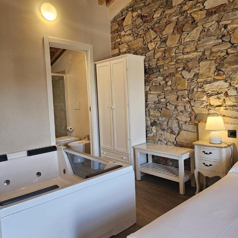 Il Tiglio Jacuzzi&Sauna - Camera Matrimoniale Deluxe con Vasca - 5