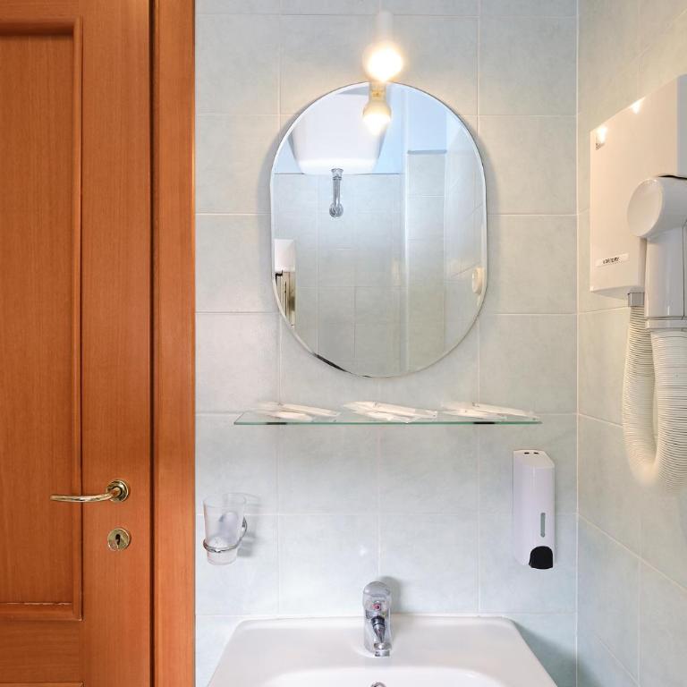 Albergo Della Posta - Camera Familiare - 4