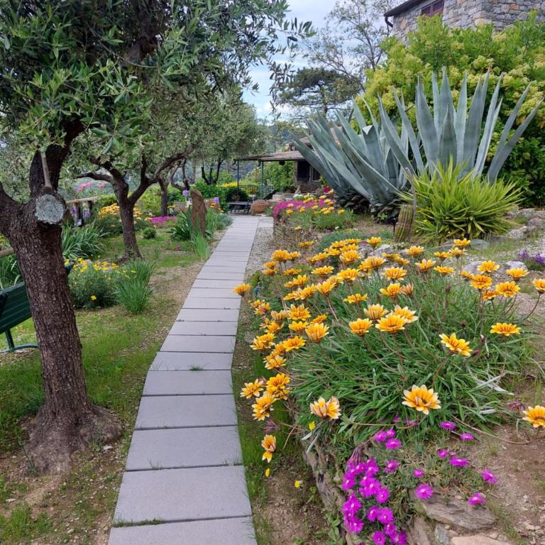 Incanto-Romantic Sea-View Hideaway With-Private Parking&300mq Garden - One-Bedroom Apartment - 16