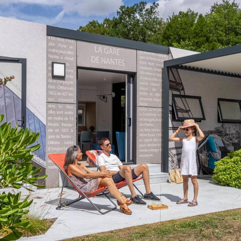 Nantes Camping Le Petit Port - Cottage « Carrousel » 3 bedrooms - 8