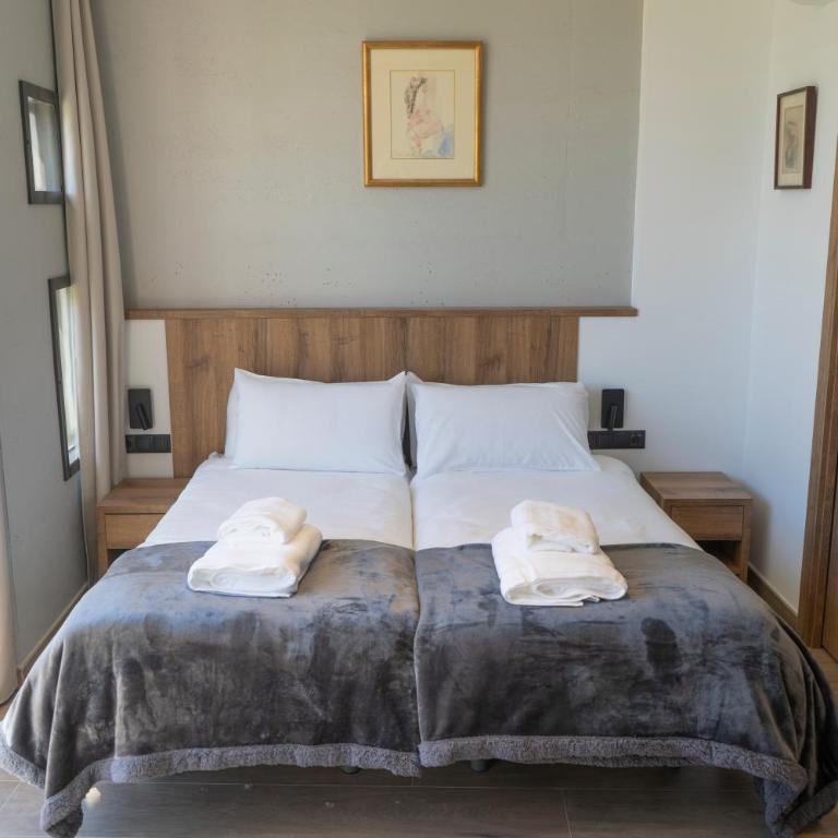 Monturiol Apartaments - One-Bedroom Apartment - 3