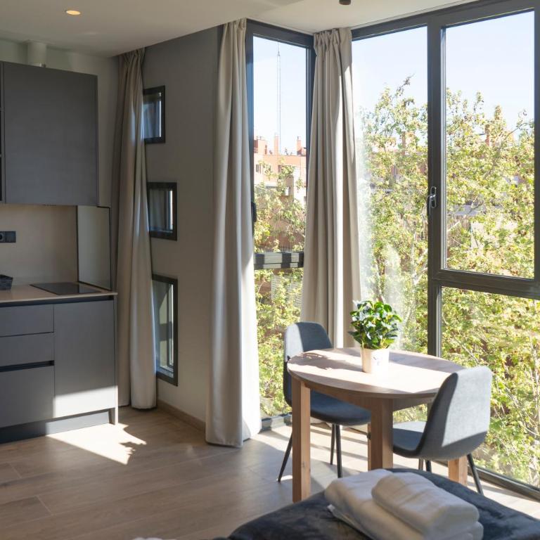 Monturiol Apartaments - One-Bedroom Apartment - 5