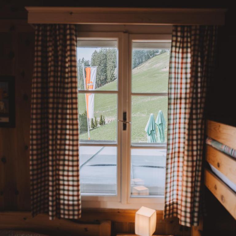 Berghotel Breitmoos - Familienzimmer mit Gemeinschaftsbad - 3