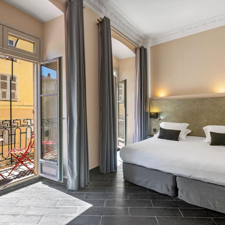 Hotel POZZO DI BORGO - Chambre Double avec Balcon - 2