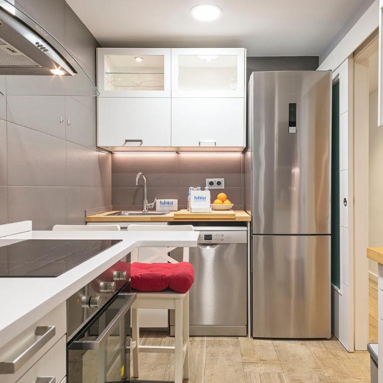 Habitat Apartments Pau - Apartment with Balcony - 7