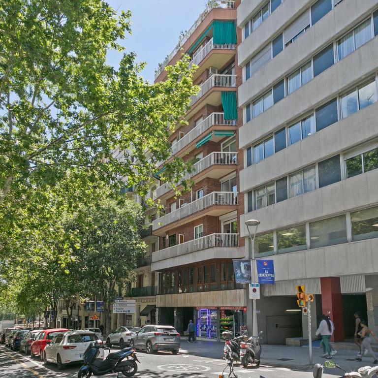 Habitat Apartments Pau - Apartment with Balcony - 25