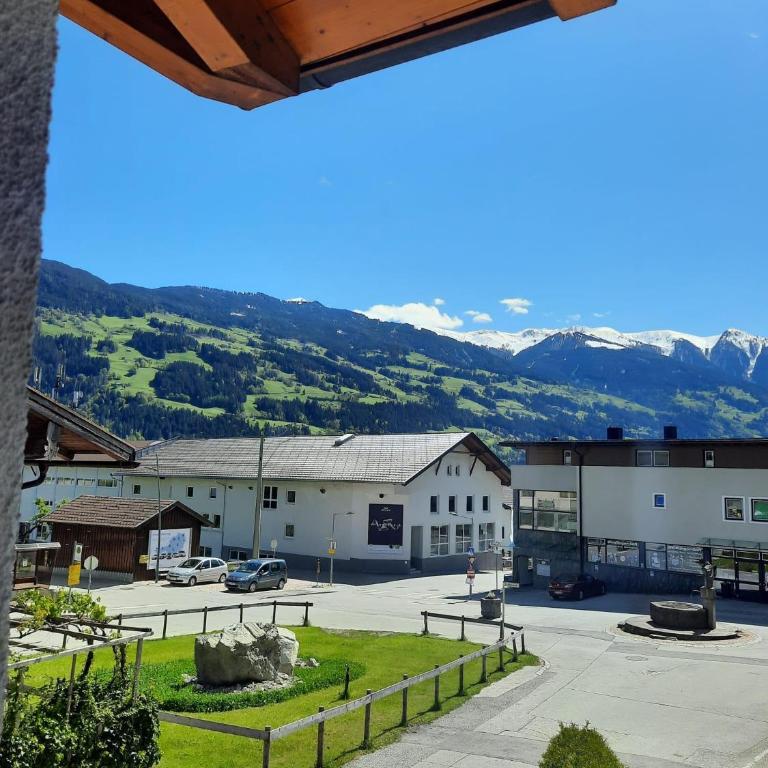 Apart Emilia - Two-Bedroom Apartment with Shower - 23
