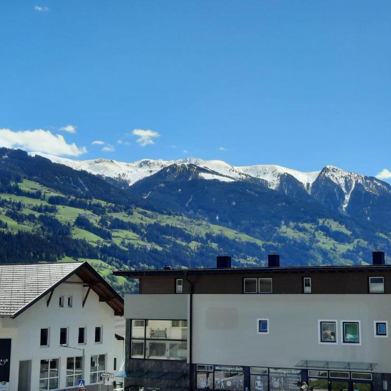 Apart Emilia - Two-Bedroom Apartment with Shower - 24