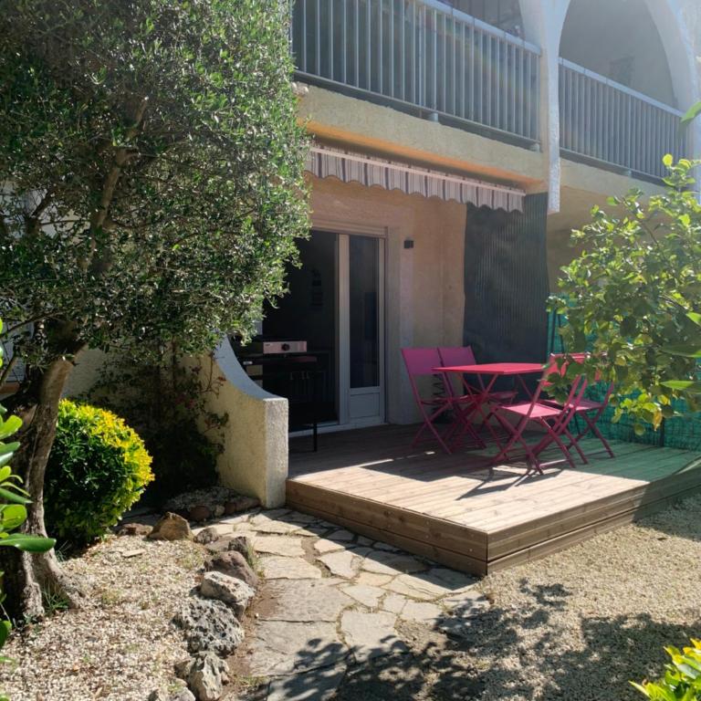 Beau T2 avec jardin Fréjus plage - Apartamento de 1 dormitorio - 4