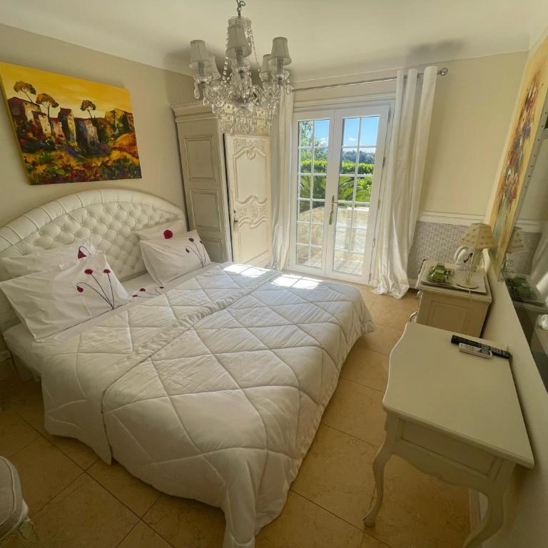 La Bergerie B&B - Chambre Double - Vue sur Jardin - 13