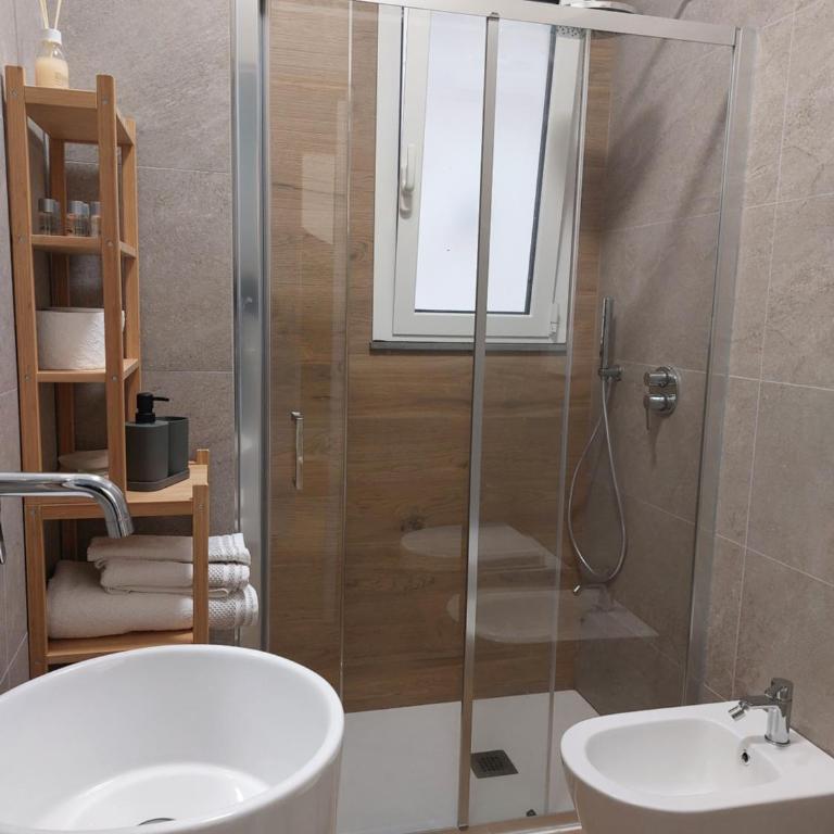 GiglioApartment Etna Mare - Camera Tripla con Bagno Privato - 1