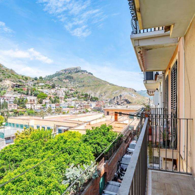 GuestHost - A Look of Taormina Apartments - a Few Steps from the Center - One-Bedroom Standard Apartment - 8