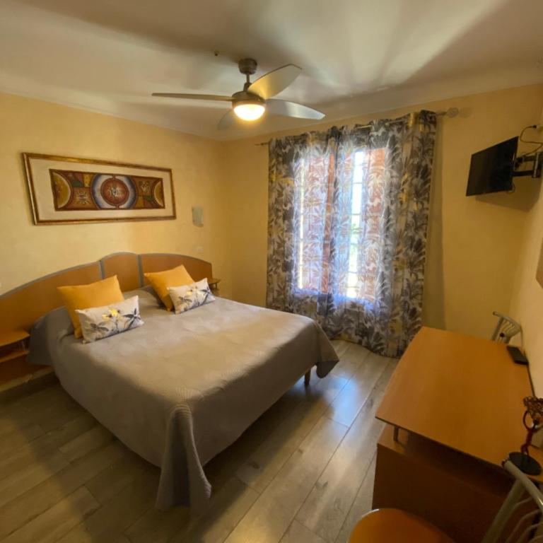 Les Belles Terrasses - Chambre Double ou Lits Jumeaux - Vue sur Mer - 16