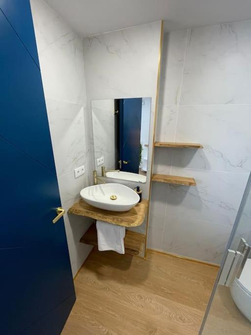 Glamour suite con vistas panorámicas mar y montaña Torremolinos - Apartamento de 1 dormitorio - 4