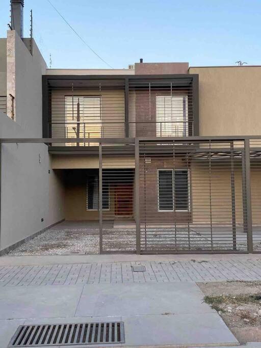 Cozy duplex 10 minutes away from Mendoza downtown. - Apartamento de 2 dormitorios - 12