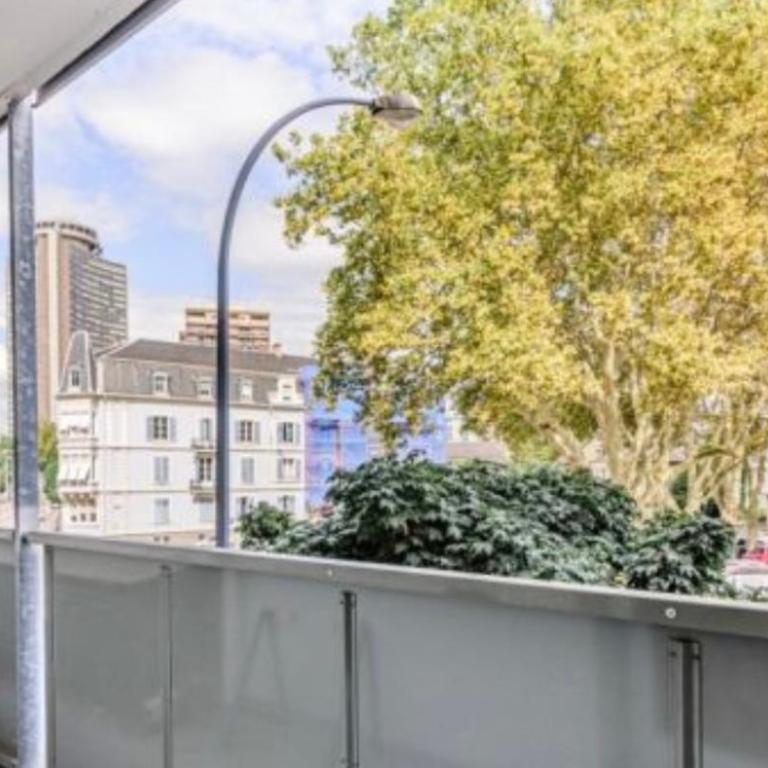 Charment F3 à 8 min de la gare à pied et 1 min du centre - Apartment mit 2 Schlafzimmern - 33