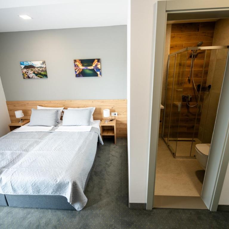 Imperial rooms - Deluxe Double or Twin Room - 6