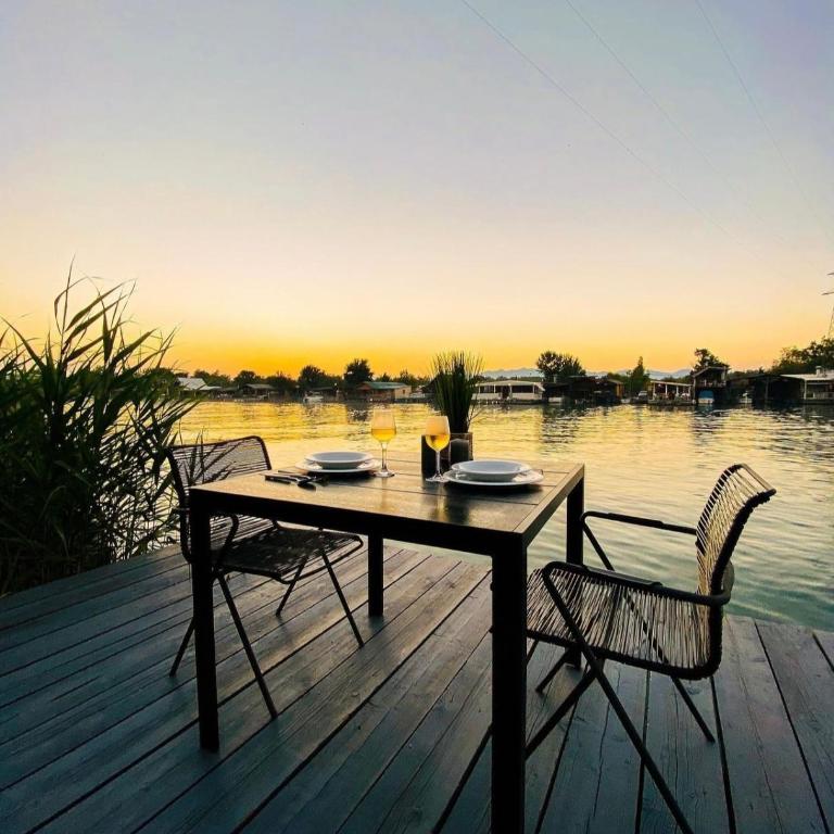 Eli - Waterfront Villa - Two-Bedroom House - 13