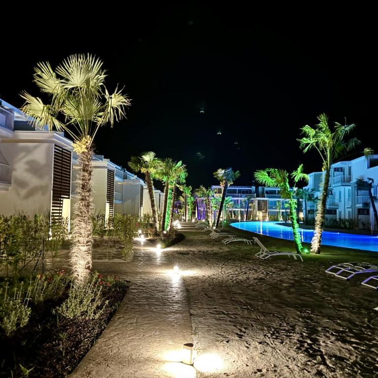 Residence Wave Island - Carraro Immobiliare - Family Apartments - Appartamento con 2 Camere da Letto e Vista Piscina - 25