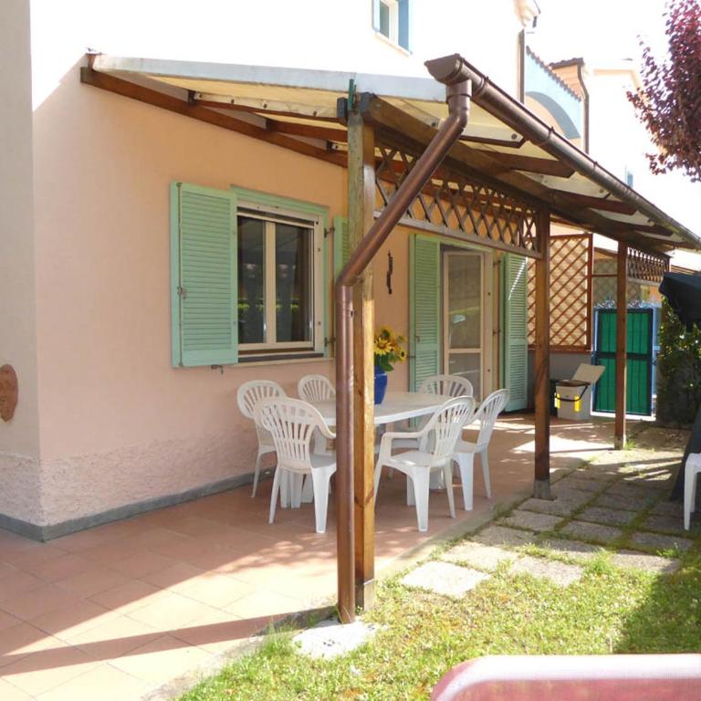 880 - Appartamento trilocale a Marcelli con portico e giardino, climatizzato - SPIAGGIA AL WHITE BEACH CLUB INCLUSA - Appartamento con 2 Camere da Letto - 1