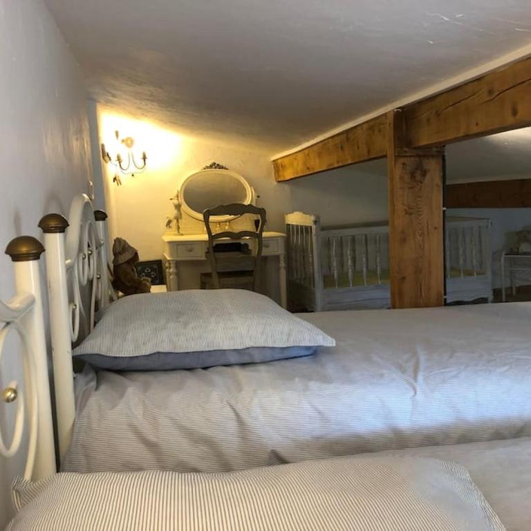 Gîte et studio indépendant idéal Famille - Maison 4 Chambres - 16