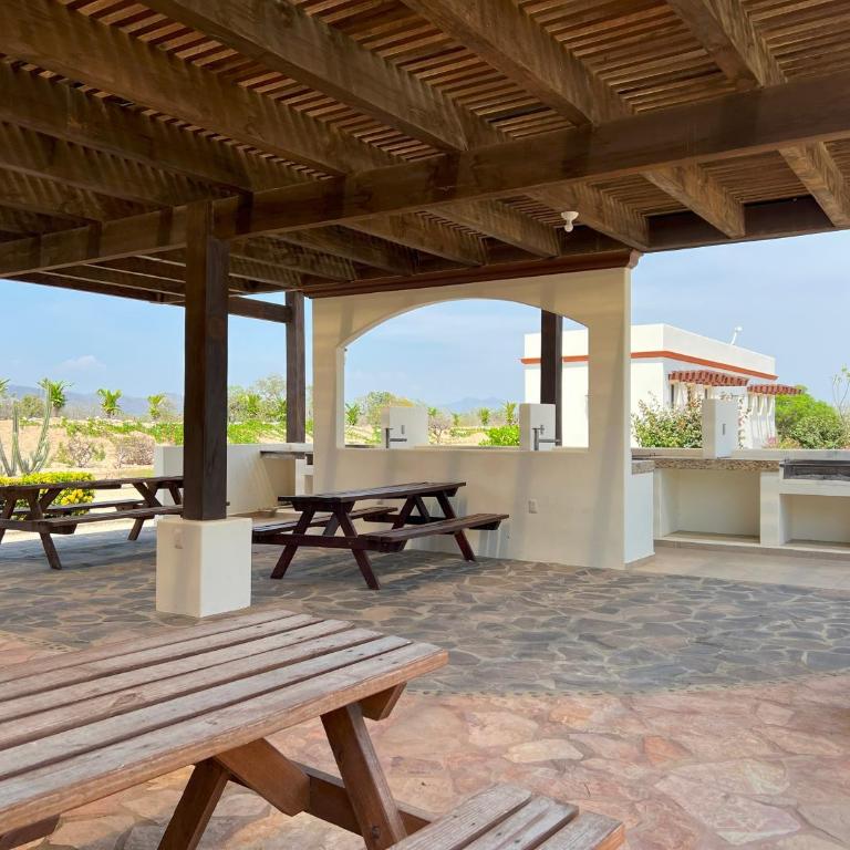 Beachfront in a peaceful Resort 8mi from Puerto Escondido - Apartamento de 2 dormitorios - Frente al océano - 25