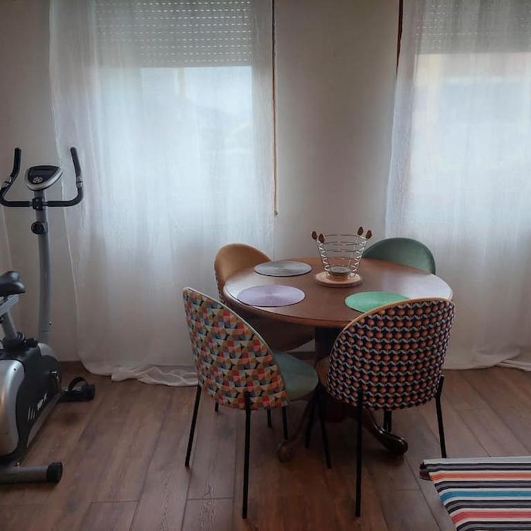 Modern 1-bedroom condo with free parking & fast WiFi - One-Bedroom Apartment - 1