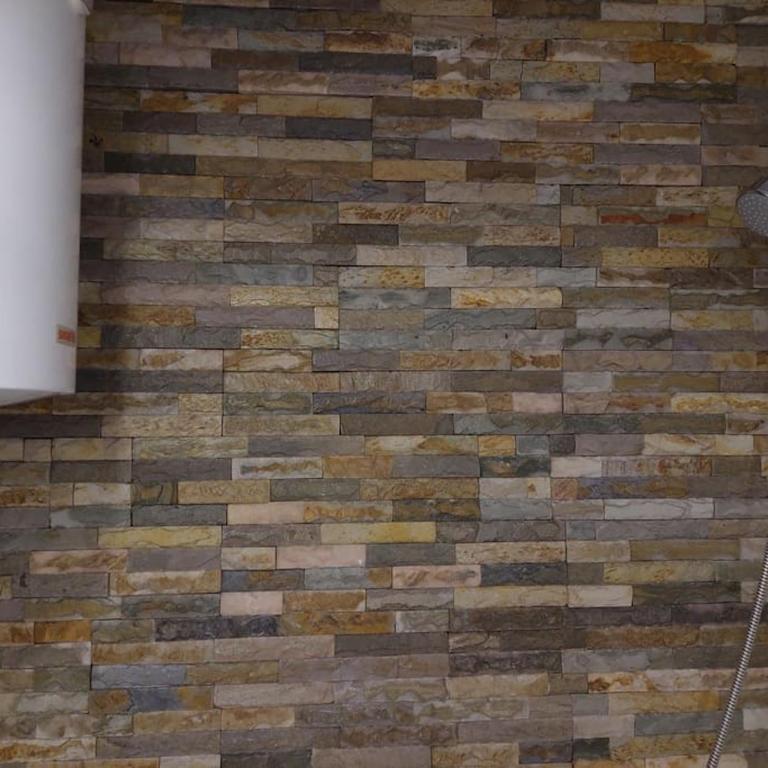Modern 1-bedroom condo with free parking & fast WiFi - One-Bedroom Apartment - 23