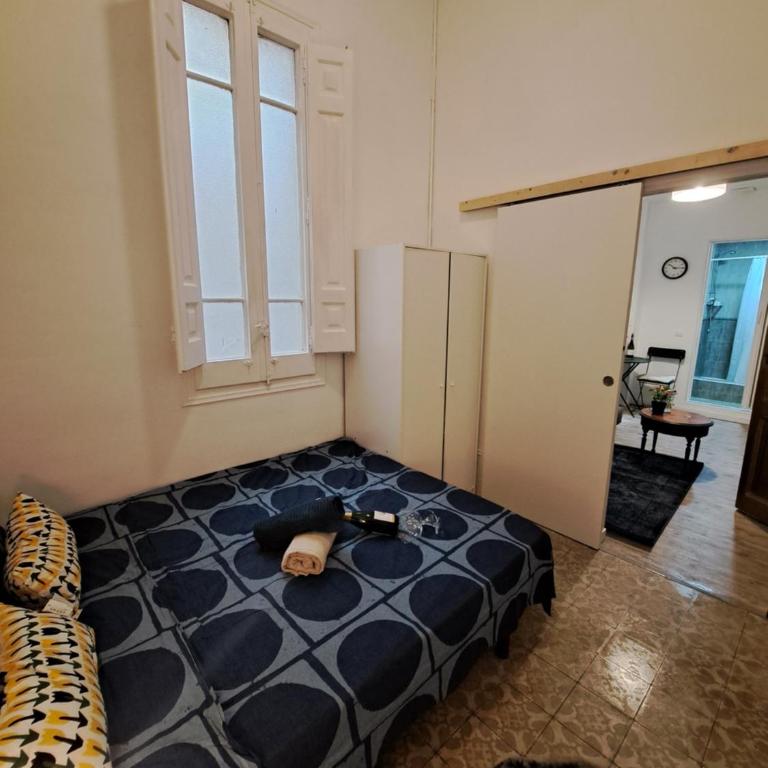 Barcelona Central Apartments - Studio - 8