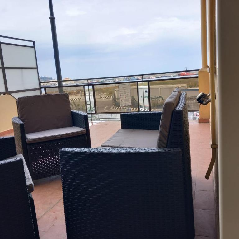 BAARIA PORTO rooms - Camera Tripla con Vista Mare - 14