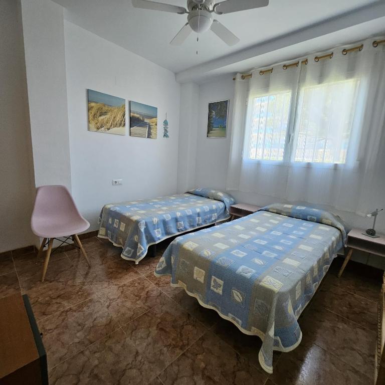 Apartamento con piscina en una preciosa playa - Two-Bedroom Apartment - 28