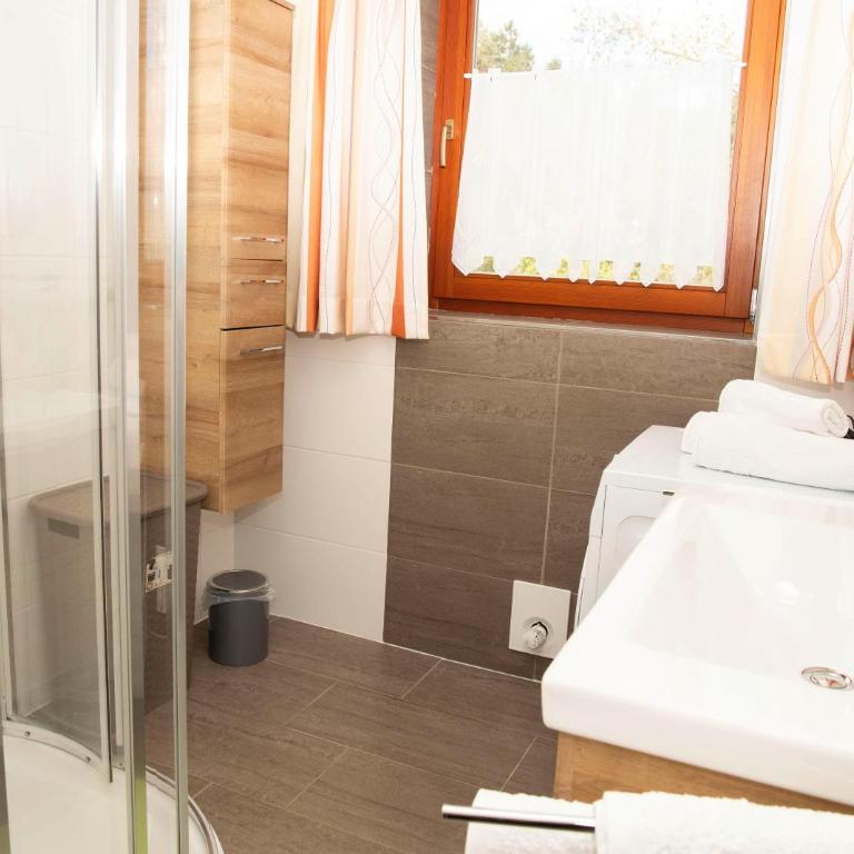 Ferienwohnungen Hecher - Apartment mit Dusche - 12