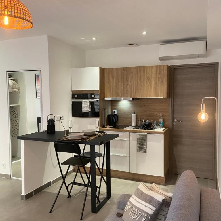 Studio confortable - Parking inclus - proche mer Juan-les-Pins - Appartamento con 1 Camera da Letto - 5