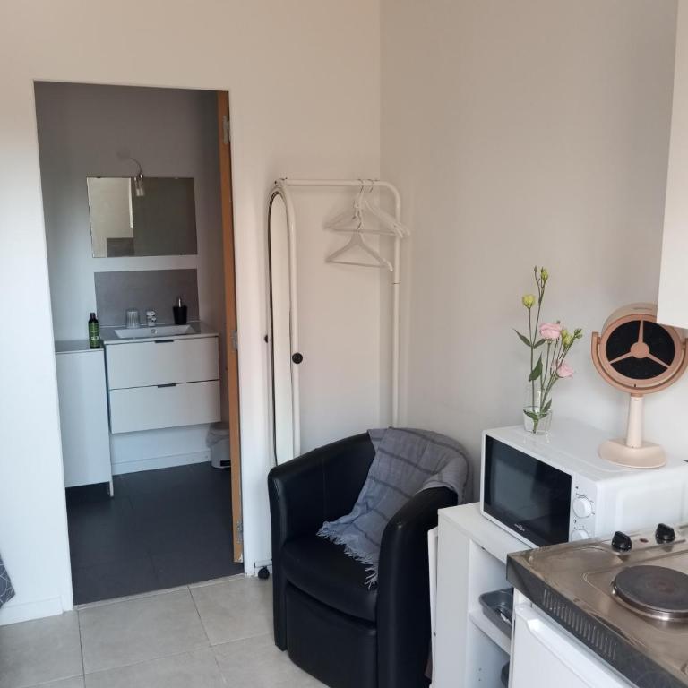 Studio de 14m2 dans une maison - Casa con 1 dormitorio - 16