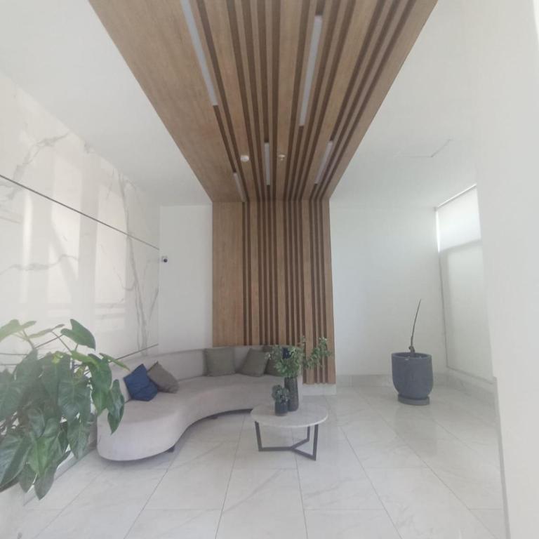 Departamento en el edificio más alto del Perú, a 10 min de Plaza de Armas - Three-Bedroom Apartment - 3