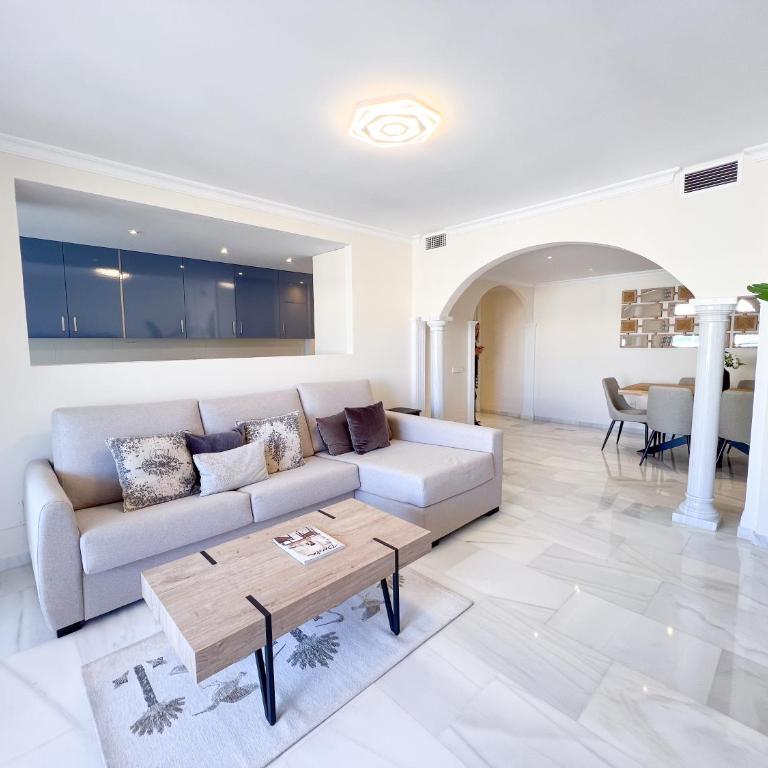 Apartment in Marbella Center with sea views - Three-Bedroom Apartment - 14