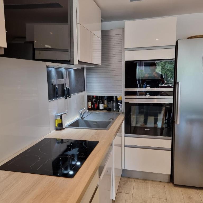 Marina Exceptionnelle - 8 pers - 120 m2 vue mer - Suites Parentales - Cinéma - Ponton - Villa - 28