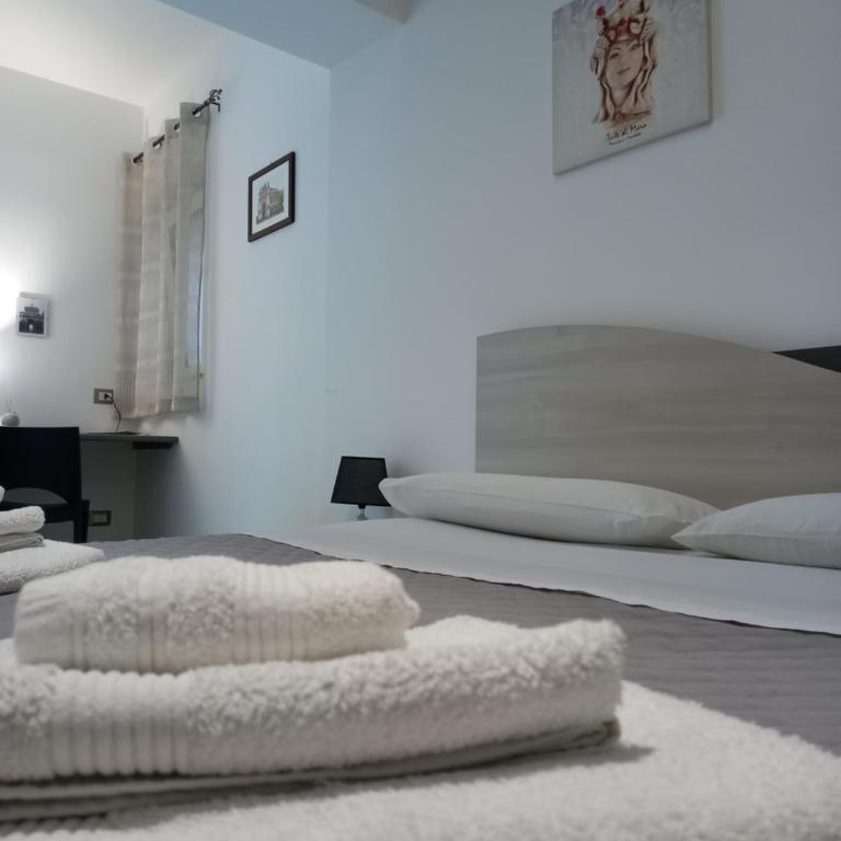 Momenti e Monumenti - Two-Bedroom House - 28