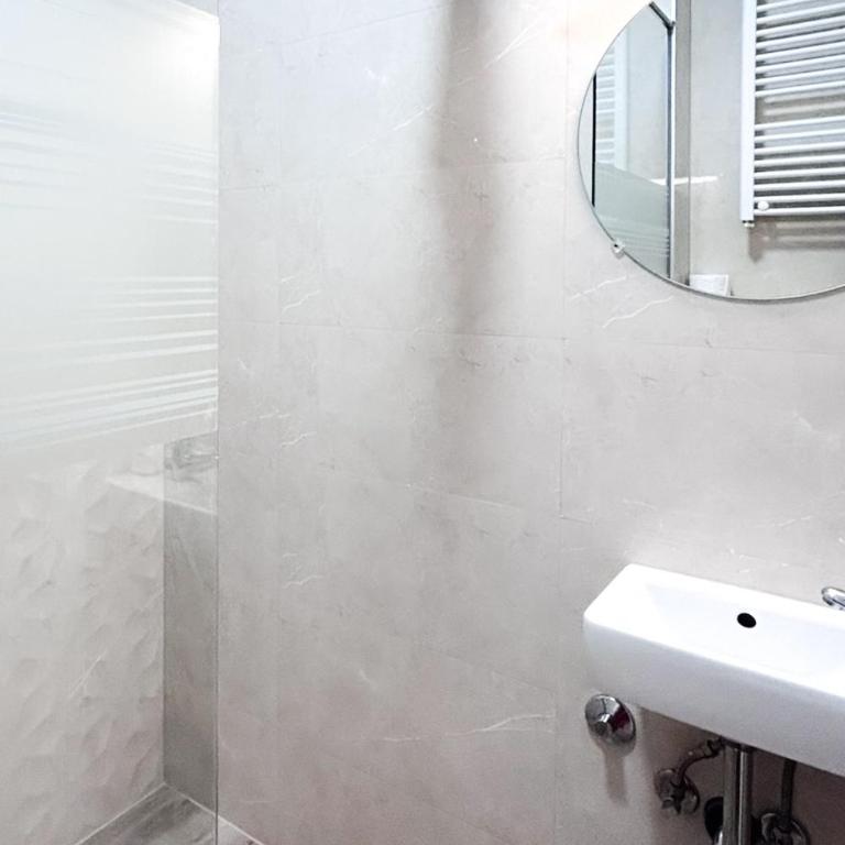 Apartments Diva - Dvokrevetna Soba s Bračnim Krevetom/2 Zasebna Kreveta i Pogledom na Grad - 16