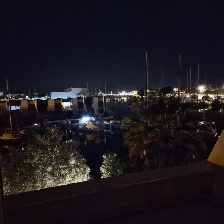 Marina Exceptionnelle - 8 pers - 120 m2 vue mer - Suites Parentales - Cinéma - Ponton - Villa - 49