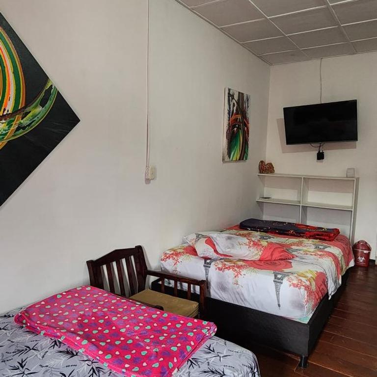 Hotel Arte Santa Rosa - Habitación Cuádruple con baño privado - 8