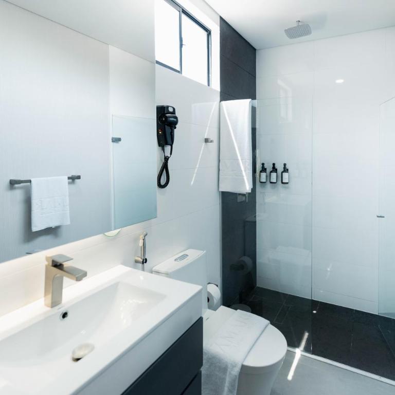 Amari Living Suites - Suite con cama grande - 11