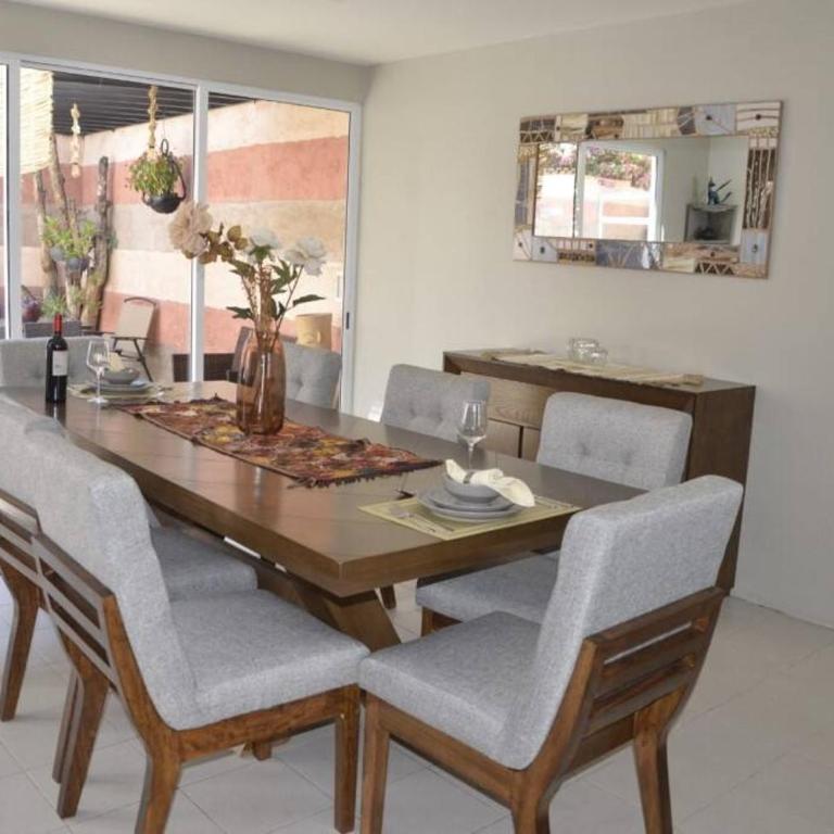Increible Casa Céntrica con Alberca Climatizada - Casa de 4 dormitorios - 70