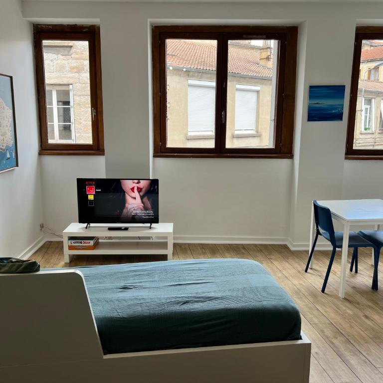 011 CHIC & COSY STUDIO 40m2 HYPERCENTRE WIFI SMART TV NETFLIX - Studio - 10